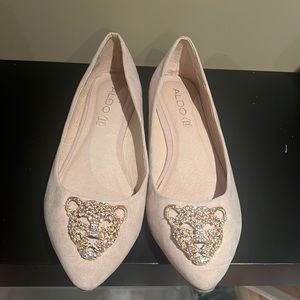 Women’s flats, size 8 , barely used